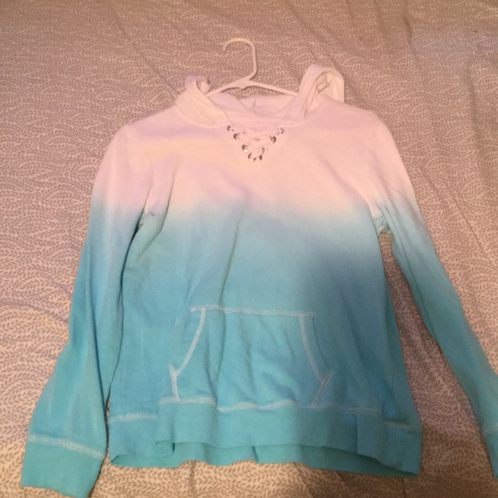 white+ blue ombré sweatshirt